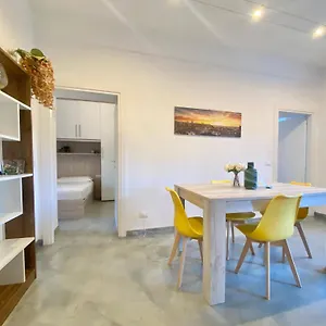  Apartment Casa Rosa- Nel Con Posto Auto, Zona Tranquilla,wifi Gratuito,aria Condizionata