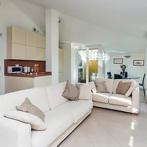 Libra Flexyrent Apartment